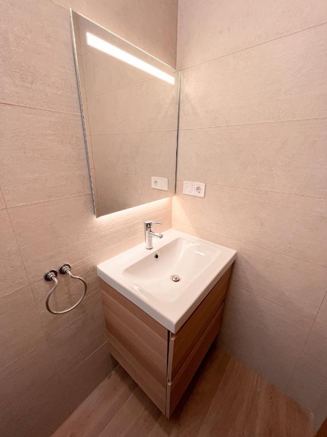 Habitacion En Vivienda Centrica Bilbao Apartment Bagian luar foto